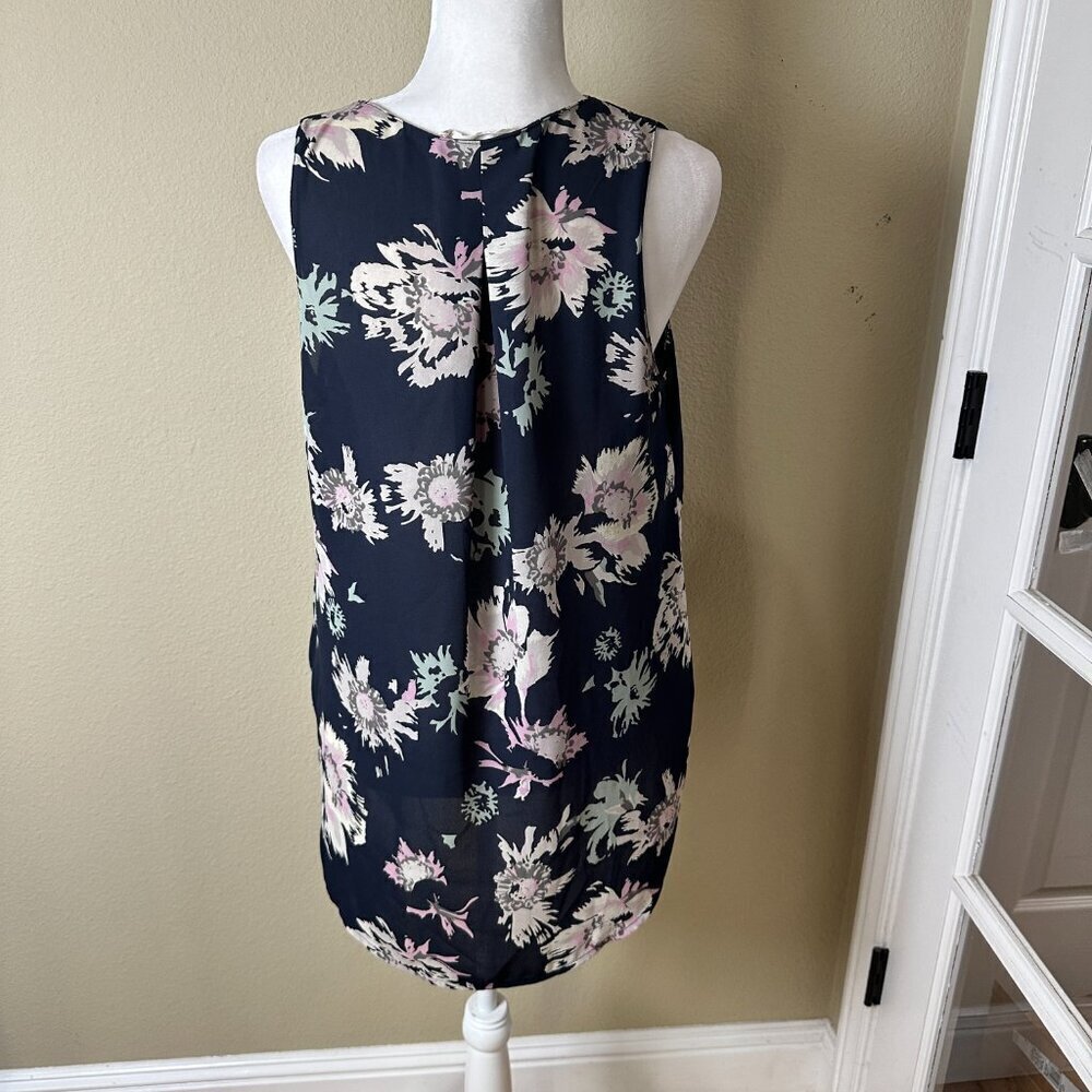 NORDSTROM Lush Sleeveless Floral Blouse Top Size Large V Neck - Picture 5 of 11